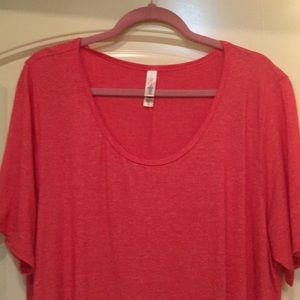 LulaRoe 2x Perfect T